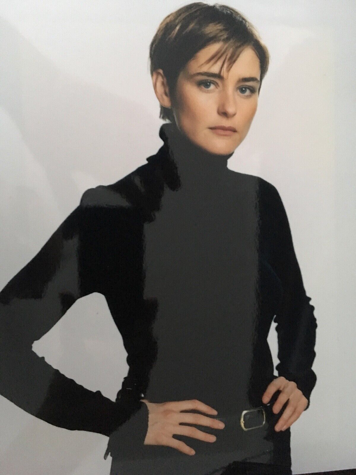 LOUISE LOMBARD (16 ) - POPULAR BRITISH ACTRESS - EXCELLENT UNSIGNED Photo Poster paintingGRAPH