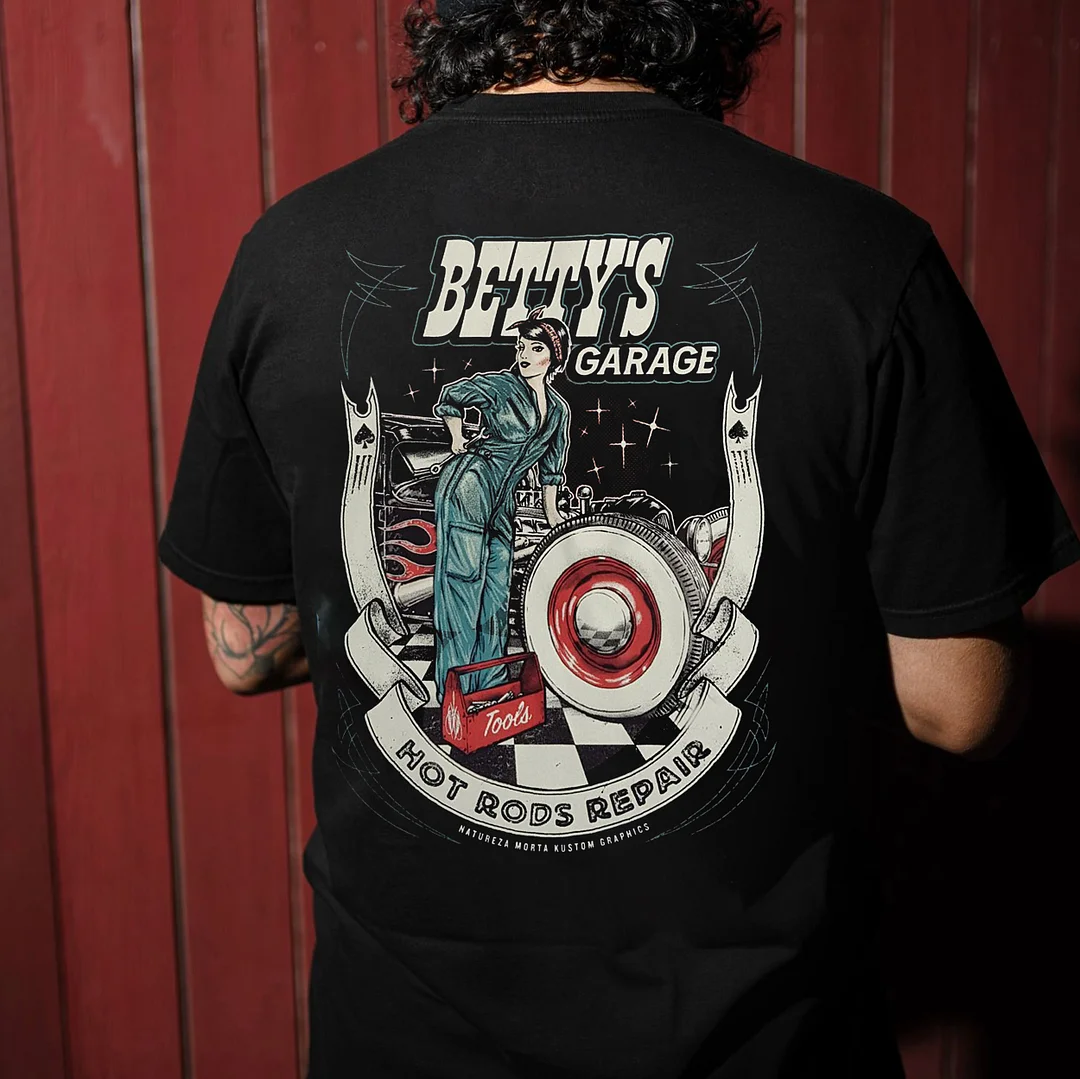 BETTY'S GARAGE Sexy Lady Classic Car Print Men's T-shirt