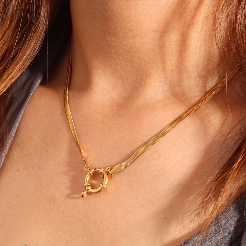 Casual Basic Commute Solid Color 304 Stainless Steel 18K Gold Plated Pendant Necklace