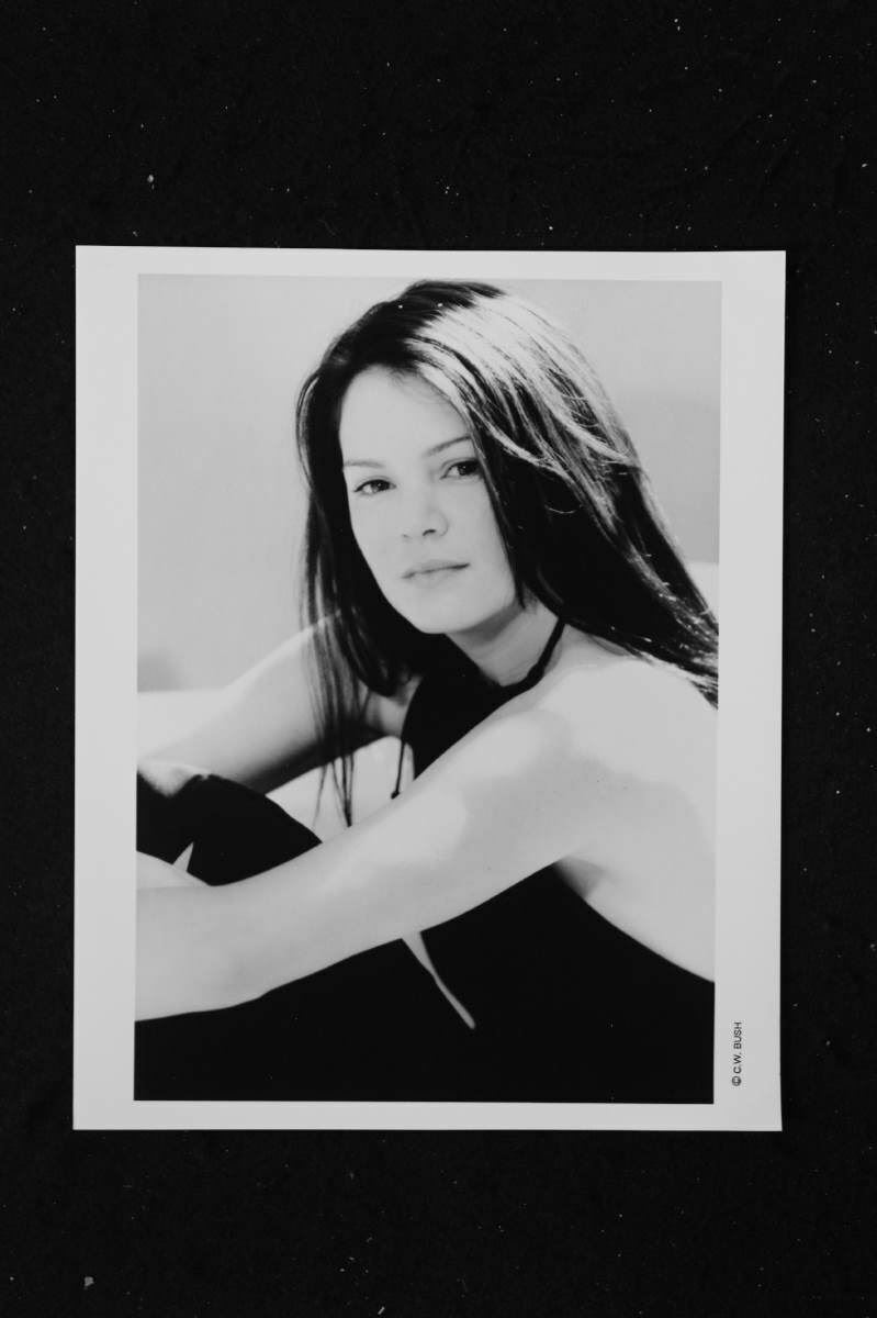 Jacinda Barrett - 8x10 Headshot Photo Poster painting w/ Resume - Urban Legends