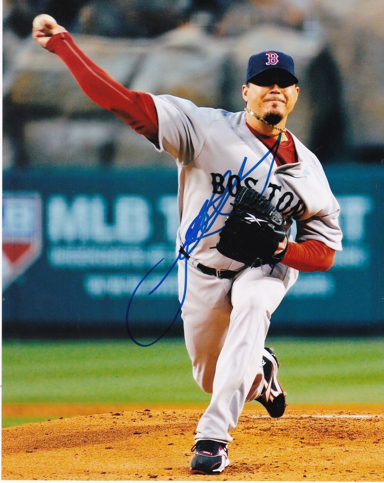 JOSH BECKETT BOSTON RED SOX ACTION SIGNED 8x10