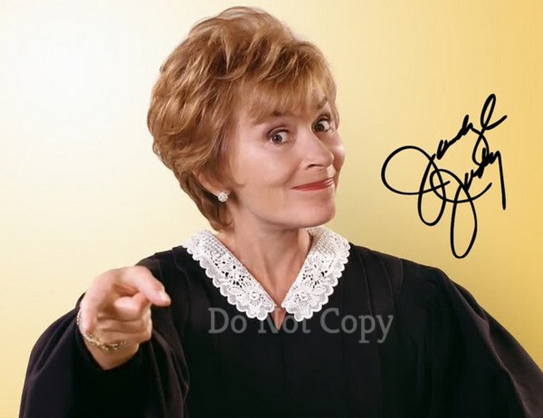 Judge Judy Sheindlin Signed Photo Poster painting 8X10 rp Autographed Picture