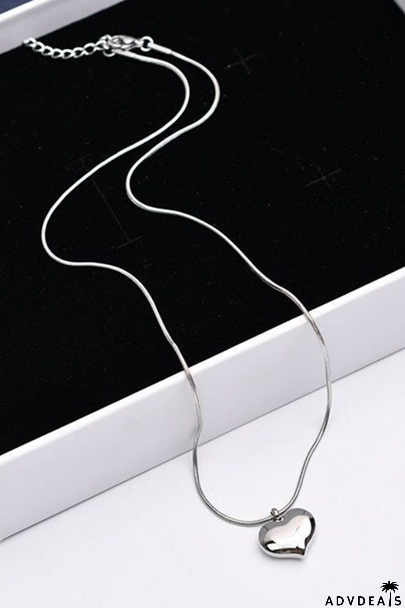 Three-dimensional Heart Necklace