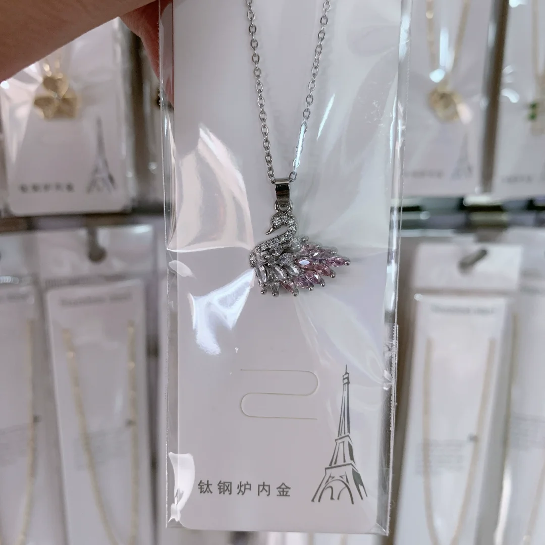 Cubic zircon, gold-plated necklace