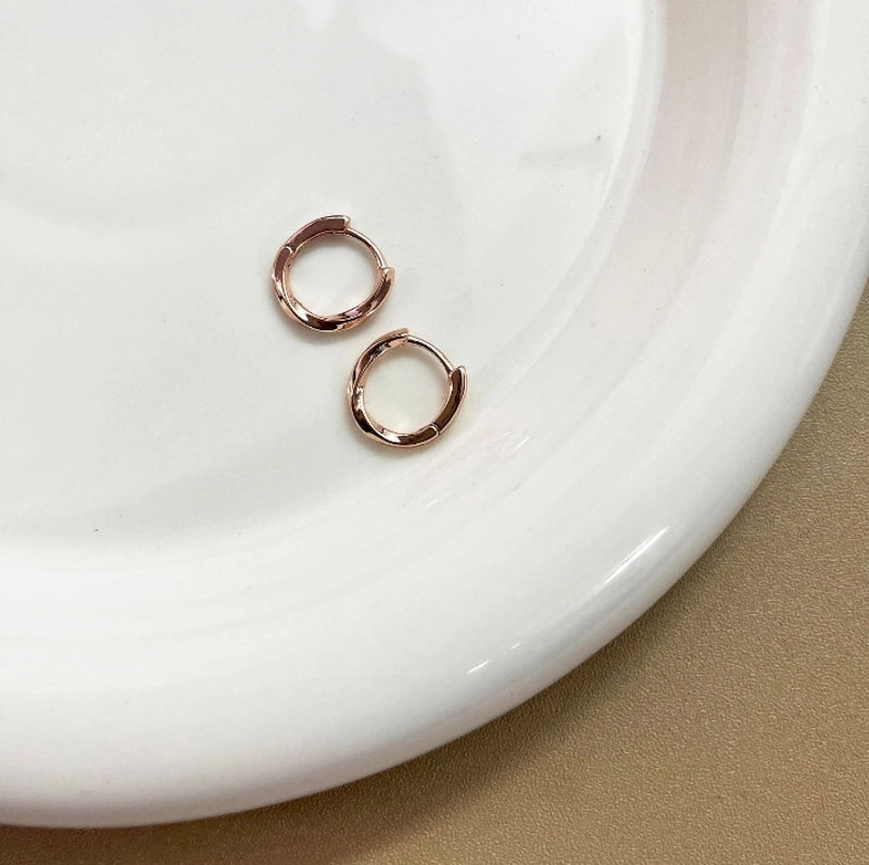 1 Pair Minimalist Spiral Stripe Brass Hoop Earrings