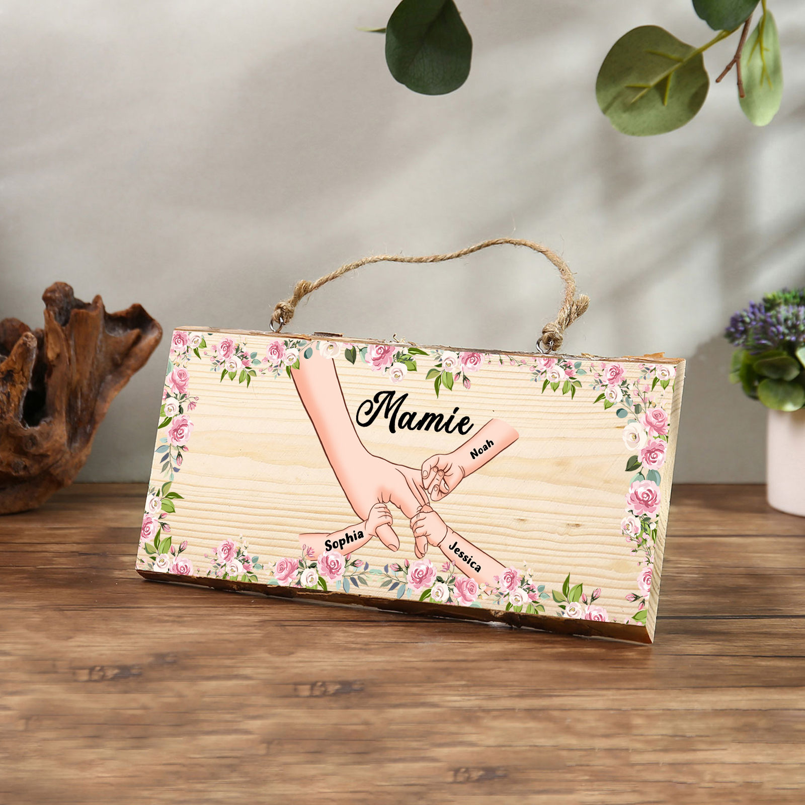 À ma Mamie - Décoration en bois la main dans la main 1-6 Prénoms Personnalisés pour Famille Peinture Décorative