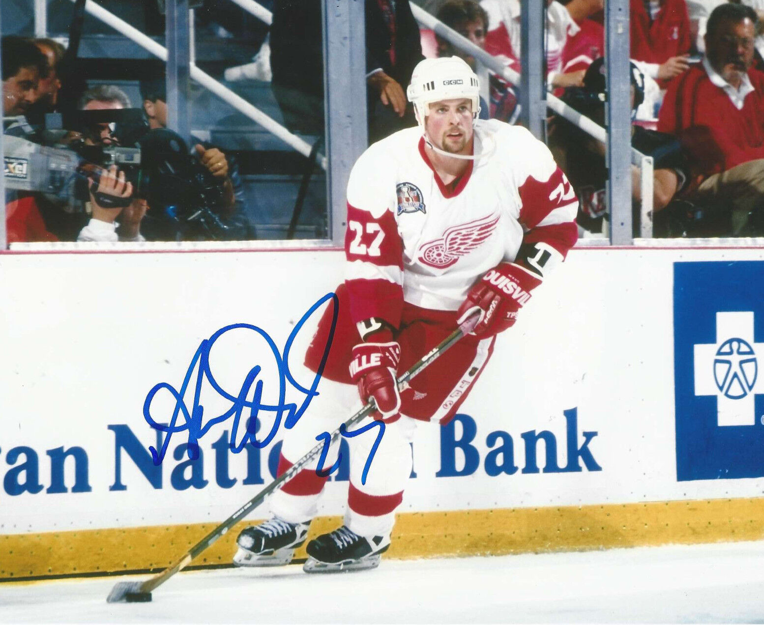 DETROIT RED WINGS AARON WARD SIGNED 1997 STANLEY CUP 8X10 Photo Poster painting W/COA CHAMPIONS