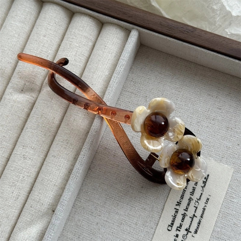 Women’s Classic Style Flower Plastic Hair Claws