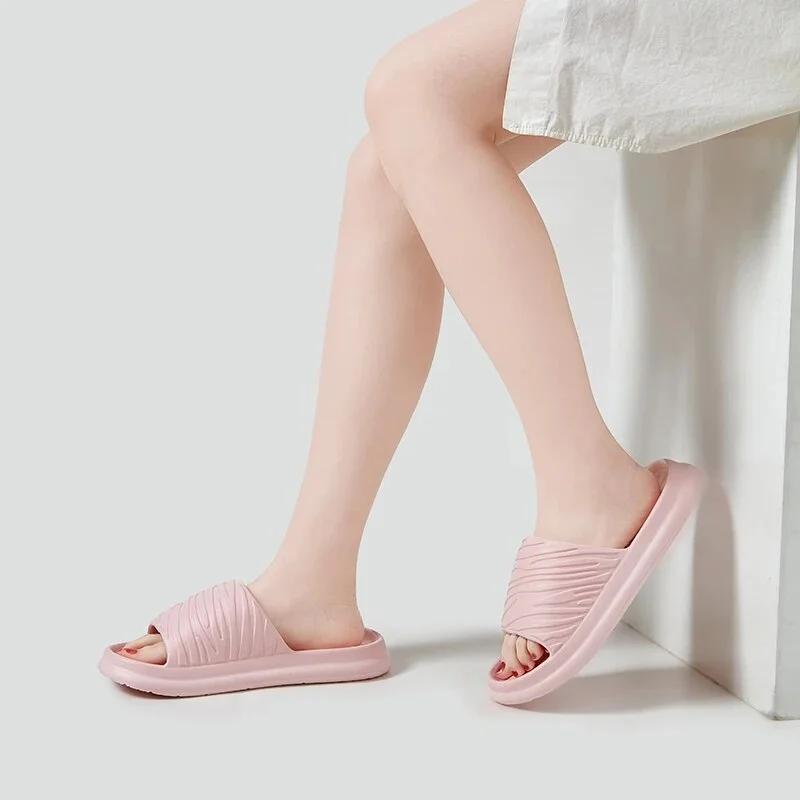 Yyvonne 2024 Summer Soft Cloud Slippers Women Lightweight Anti Slip Flat Slides Woman Comfortable Eva Platform Sandals Female