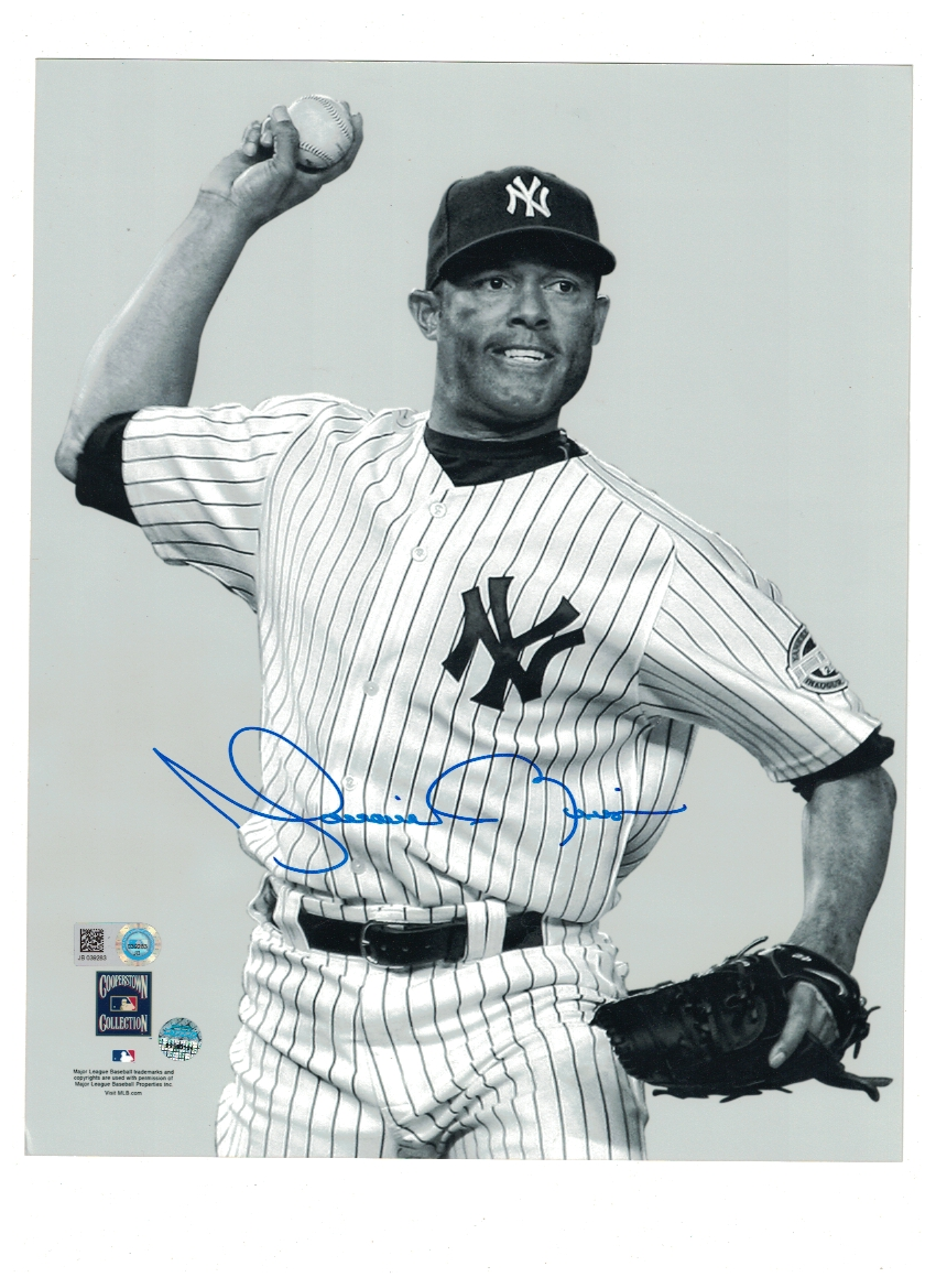 Mariano Rivera New York Yankees Signed 8x10 Photo Poster painting STEINER Hologram