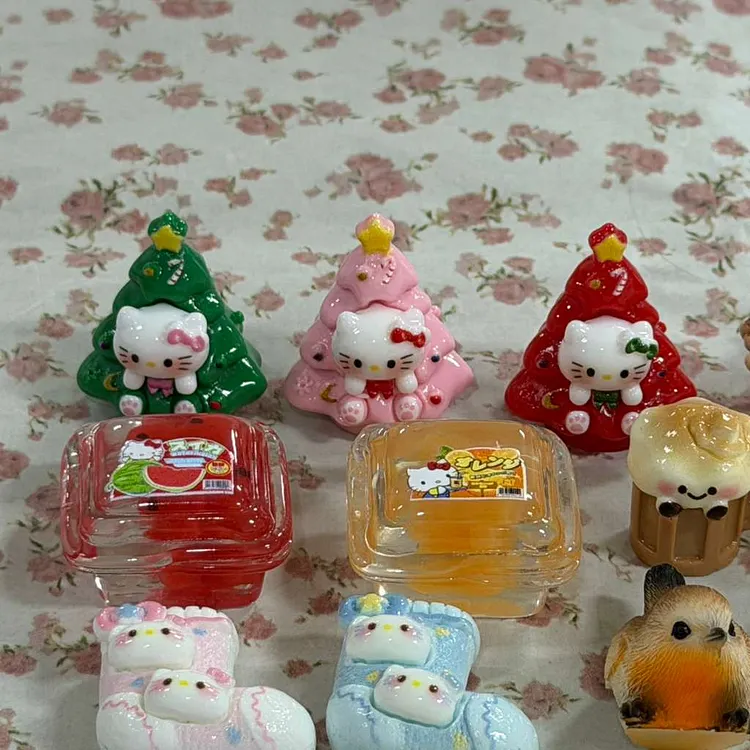 #011 Charms on Hand