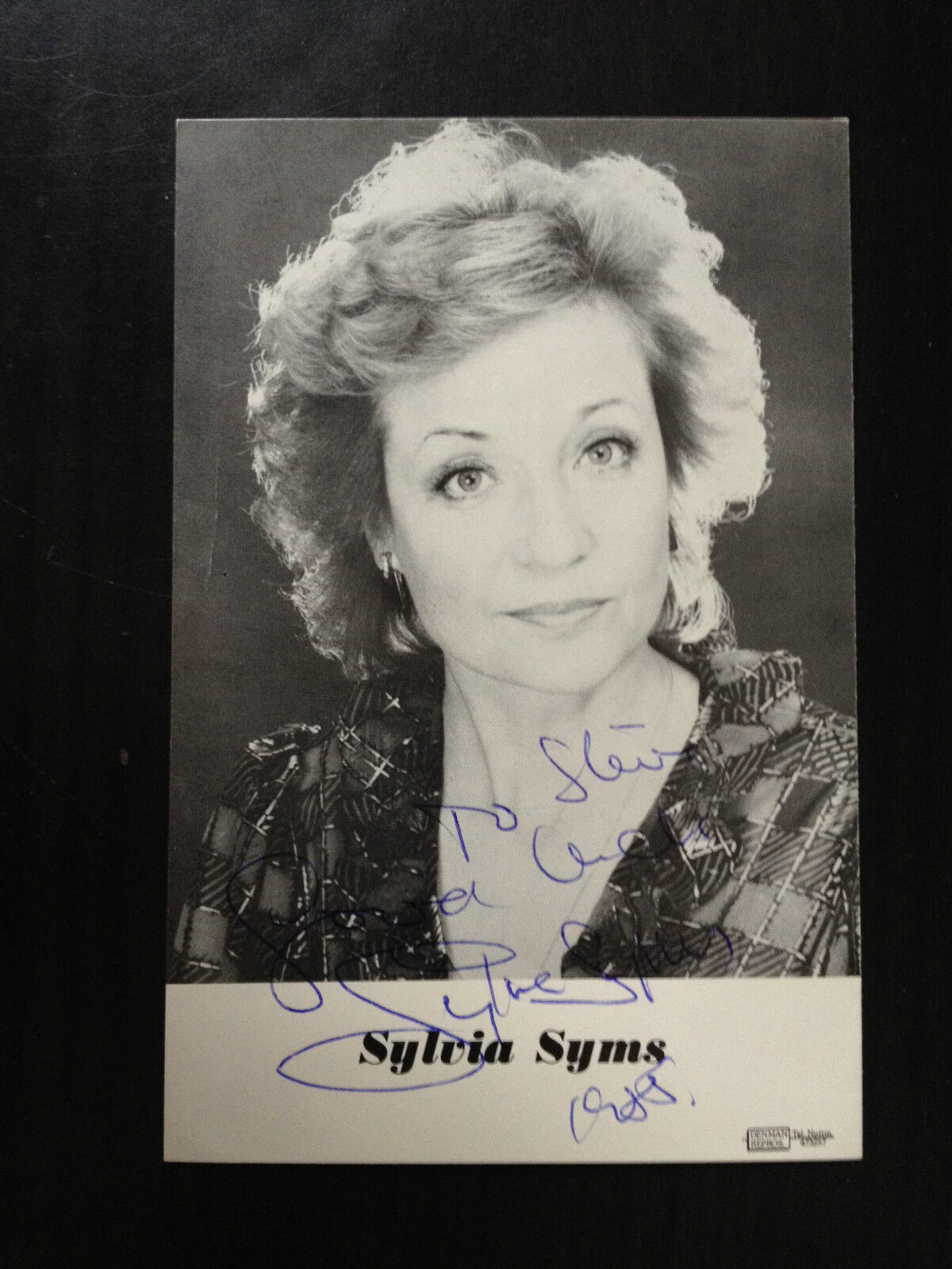 SYLVIA SYMS - GREAT BRITISH ACTRESS - EXCELLENT SIGNED B/W Photo Poster painting