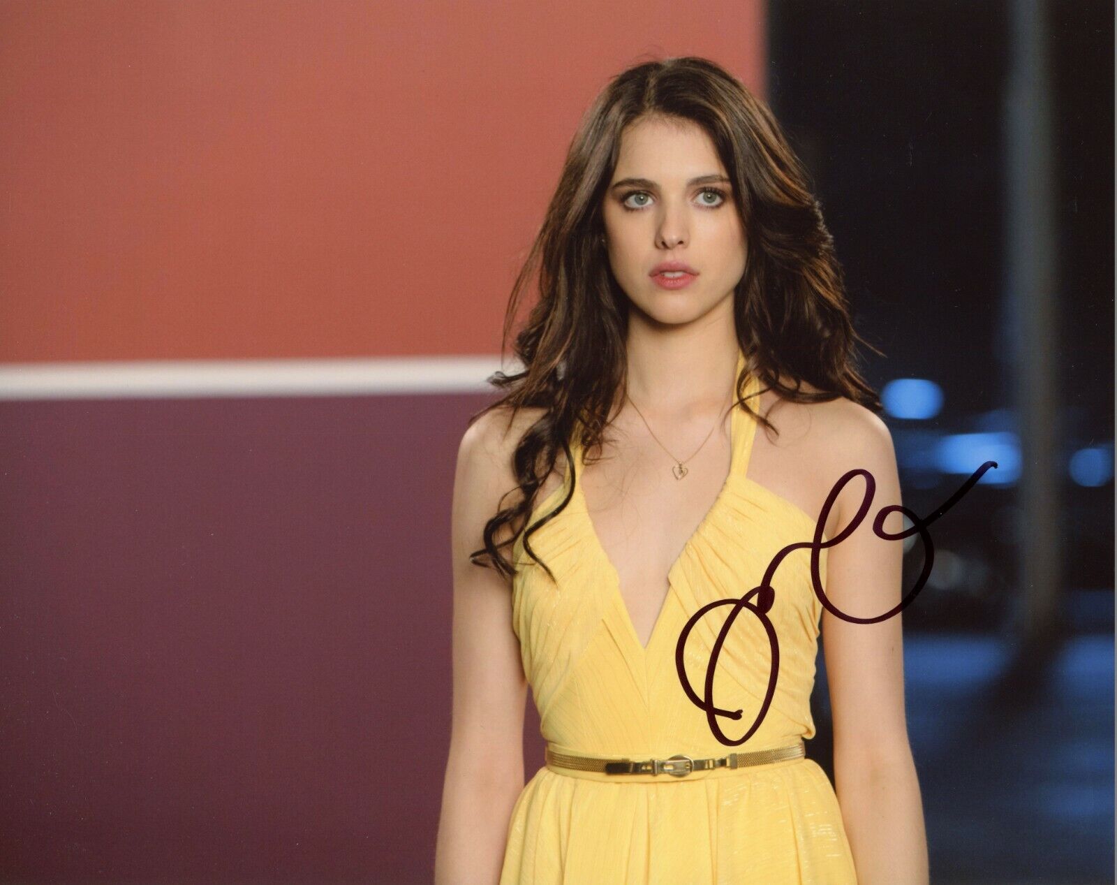 ~~ MARGARET QUALLEY Authentic Hand-Signed THE NICE GUYS