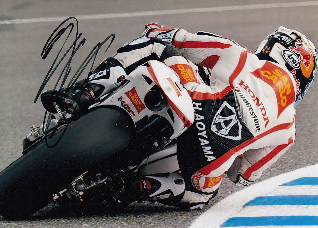 Hiroshi Aoyama Hand Signed San Carlo Honda Gresini 7x5 Photo Poster painting MotoGP 2011 10.