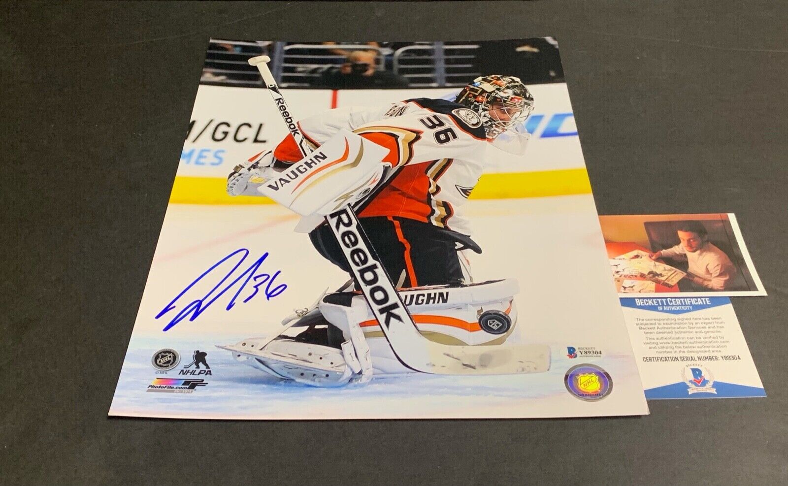 John Gibson Anaheim Ducks Autographed Signed 11x14 Beckett COA