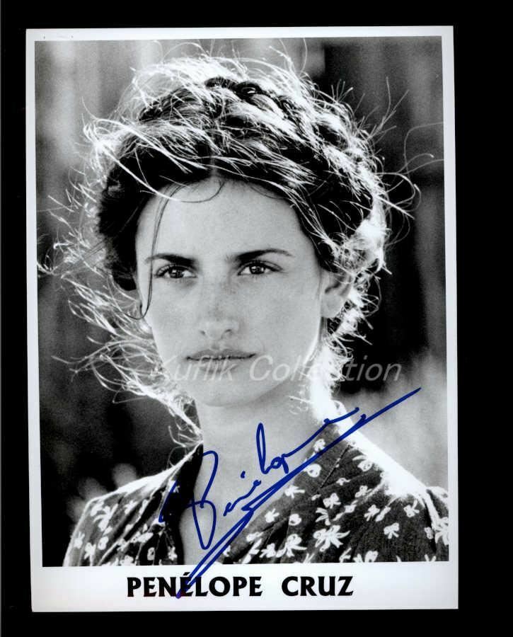 Penelope Cruz - Signed Autograph Headshot Photo Poster painting - Vanilla Sky