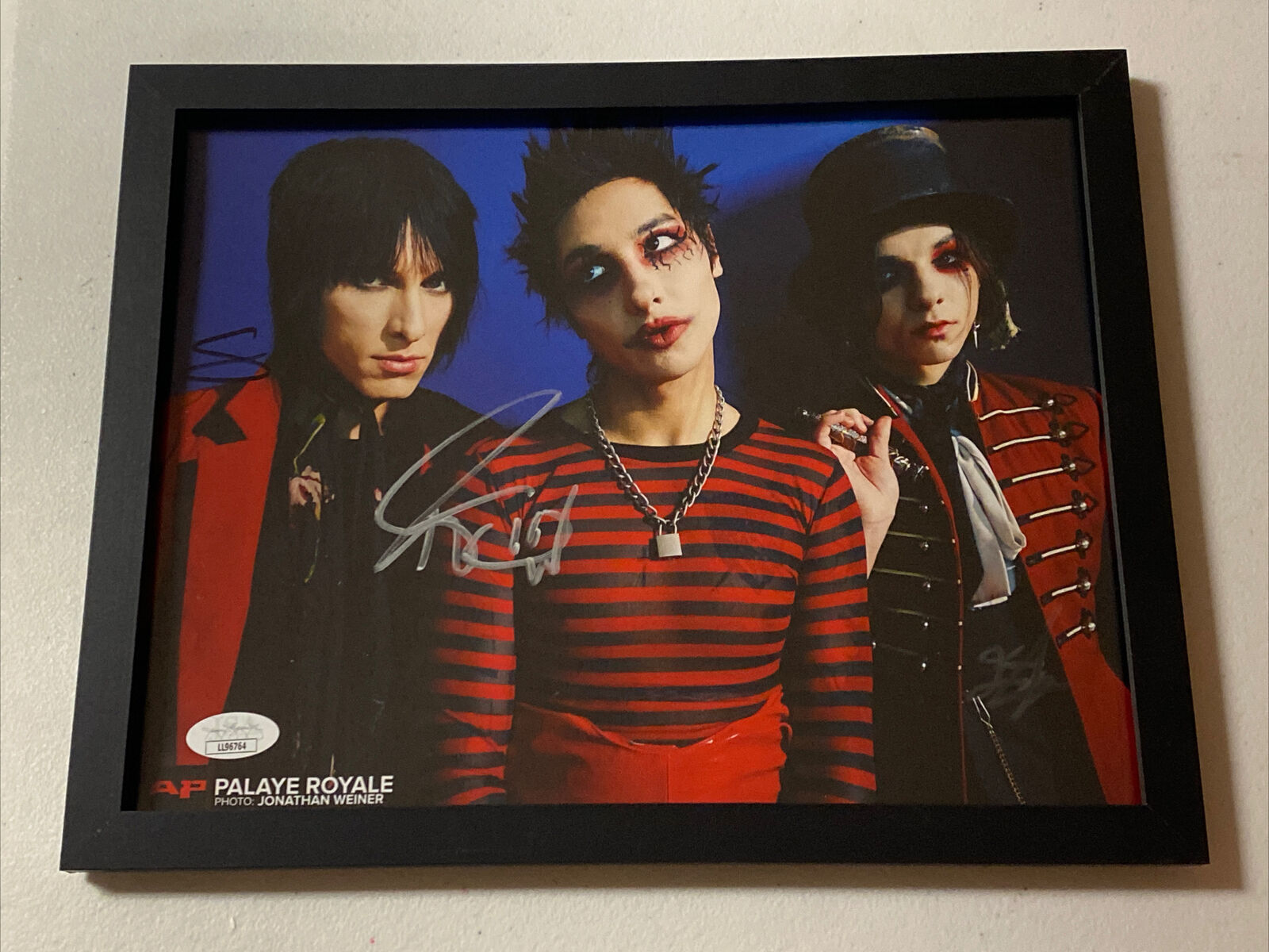 PALAYE ROYALE AUTOGRAPHED SIGNED FRAMED 8 1/2X11 Photo Poster painting JSA COA # LL96764