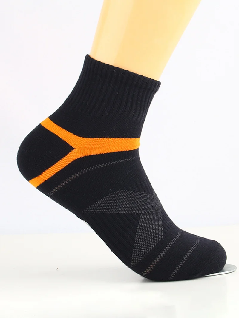 Men's Color Block Breathable Crew Socks in  mildstyles