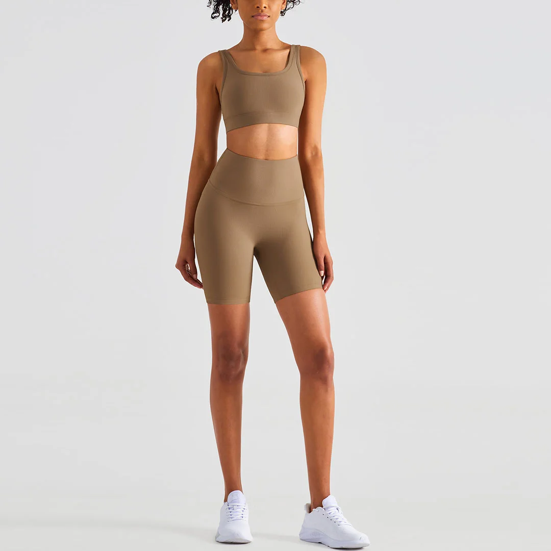 Solid color sports bra + Shorts two-piece set