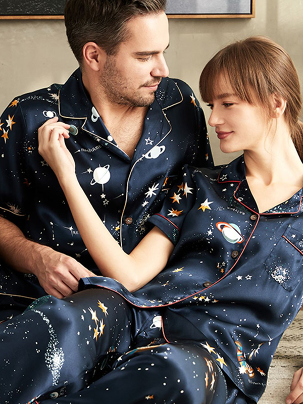 Pyjama classique en soie imprimé complet à manches courtes pour couple-Soie Plus