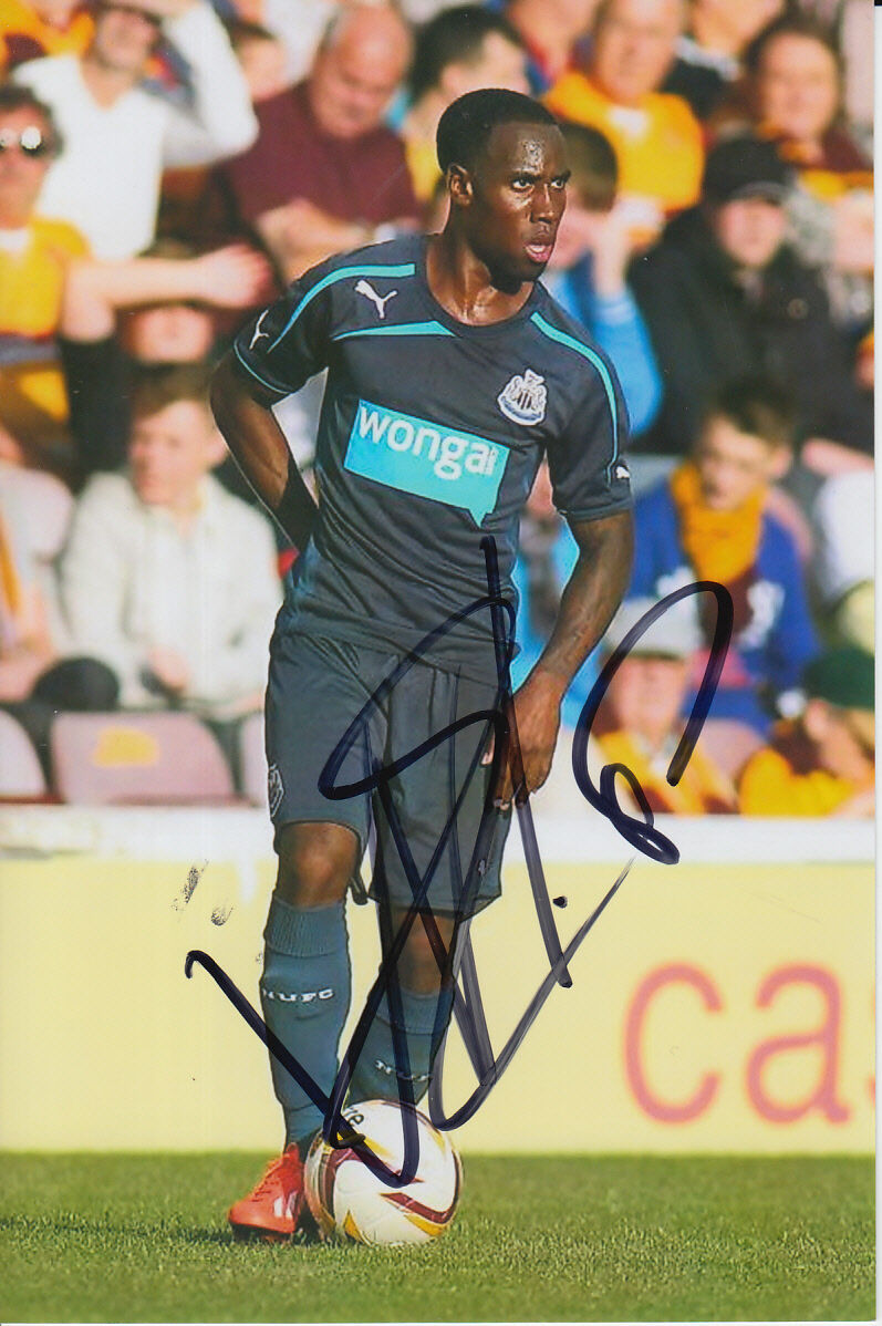 NEWCASTLE UNITED HAND SIGNED VURNON ANITA 6X4 Photo Poster painting 6.