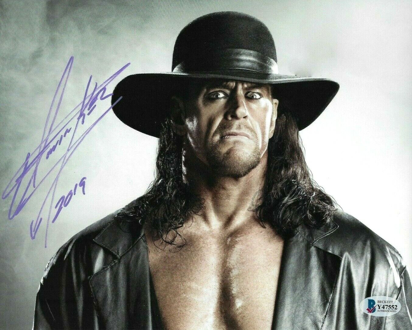 WWE THE UNDERTAKER HAND SIGNED AUTOGRAPHED 8X10 Photo Poster painting WITH BECKETT COA RARE 21