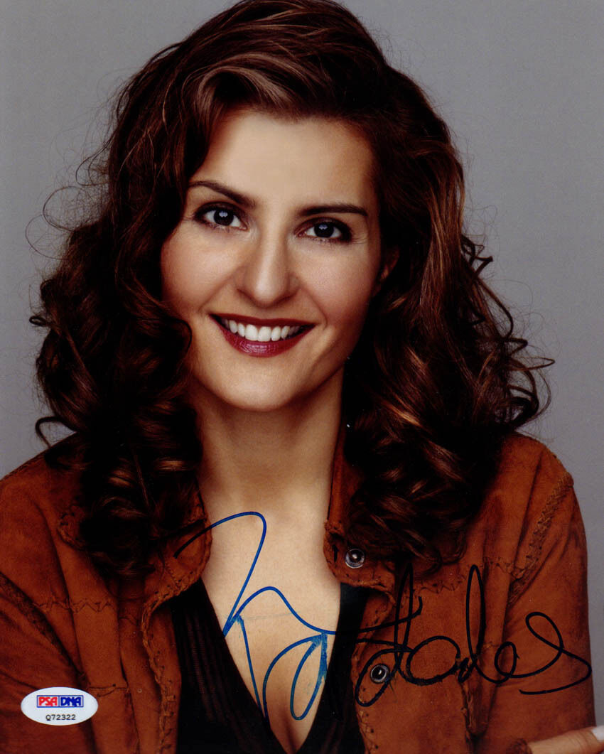 Nia Vardalos SIGNED 8x10 Photo Poster painting My Big Fat Greek Wedding PSA/DNA AUTOGRAPHED