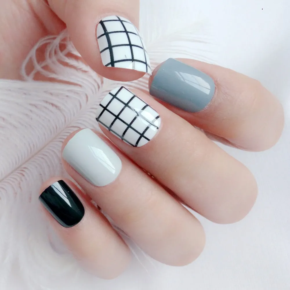 24Pcs Gradient Gray Artificial Fake Nails Marble Patterns Short False Nails With Design Full Cover Finger Tip Manicure Tool-Nail Inspo