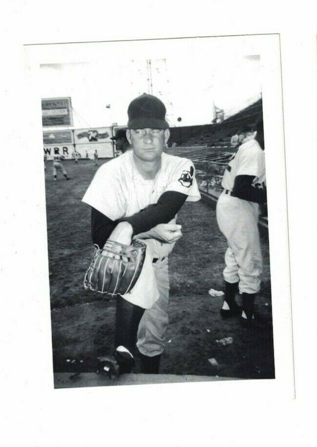 Original 1955 Bob Lemon Cleveland Indians 3 1/2 x 5