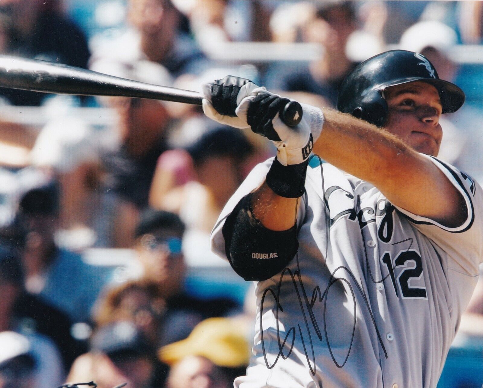 A.J. PIERZYNSKI CHICAGO WHITE SOX ACTION SIGNED 8x10