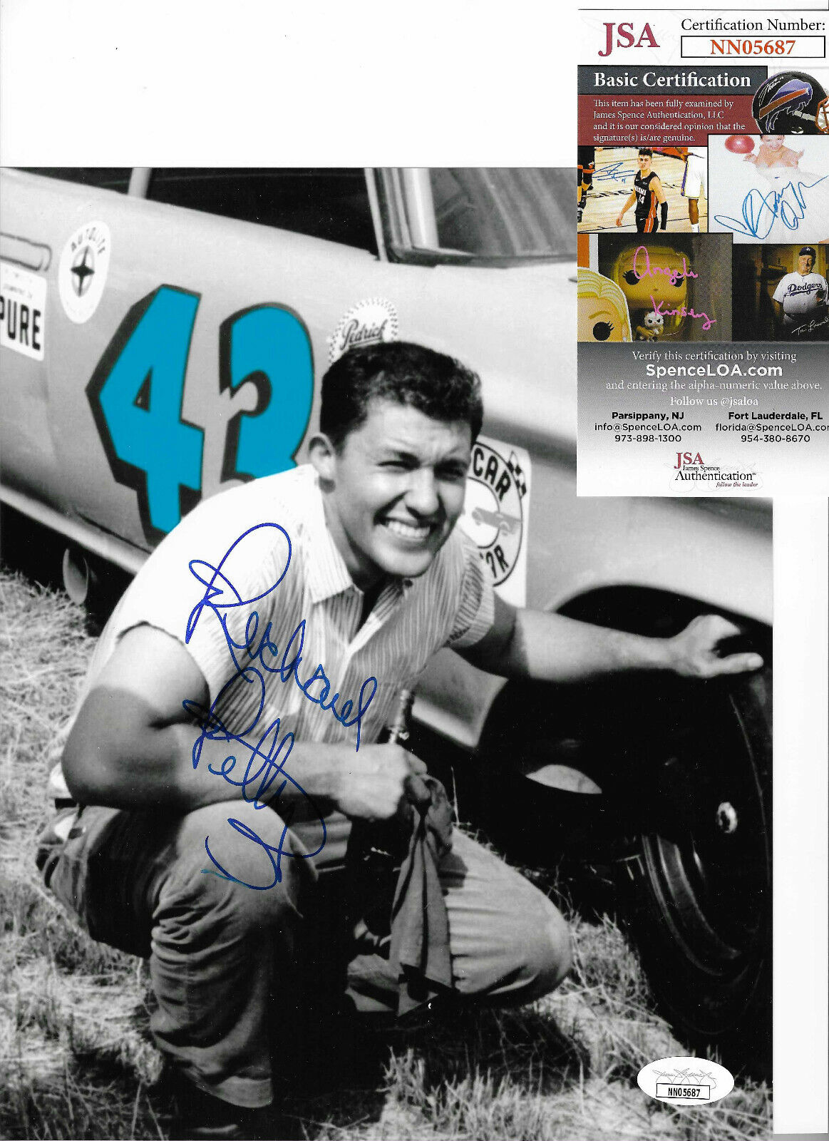 Richard Petty Authentic Signed 8x10 Photo Poster painting Autographed, NASCAR Legend, JSA COA