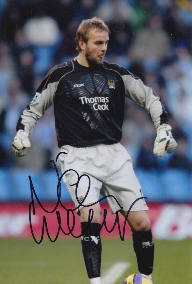 MANCHESTER CITY HAND SIGNED NICKY WEAVER 6X4 Photo Poster painting.