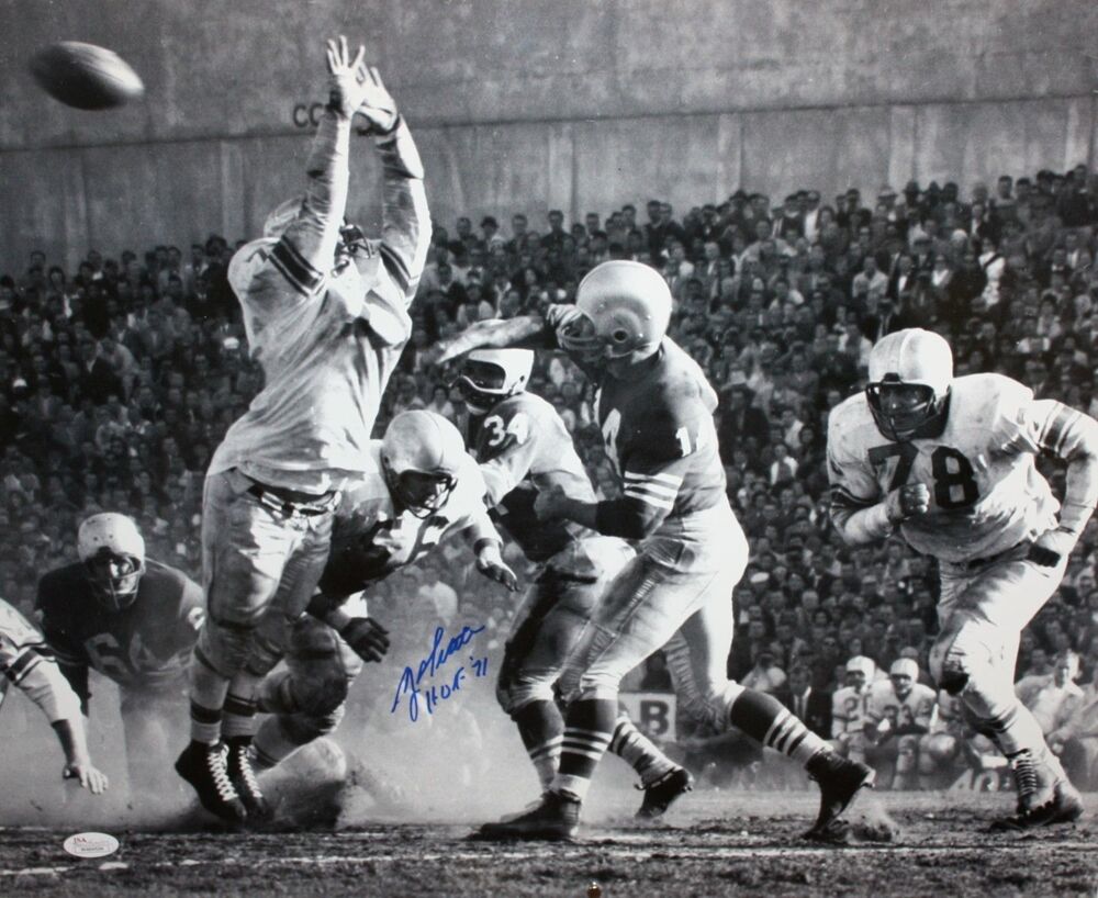 Y.A. Tittle 'HOF 71' Autographed 16x20 B&W Passing Photo Poster painting- JSA Authen