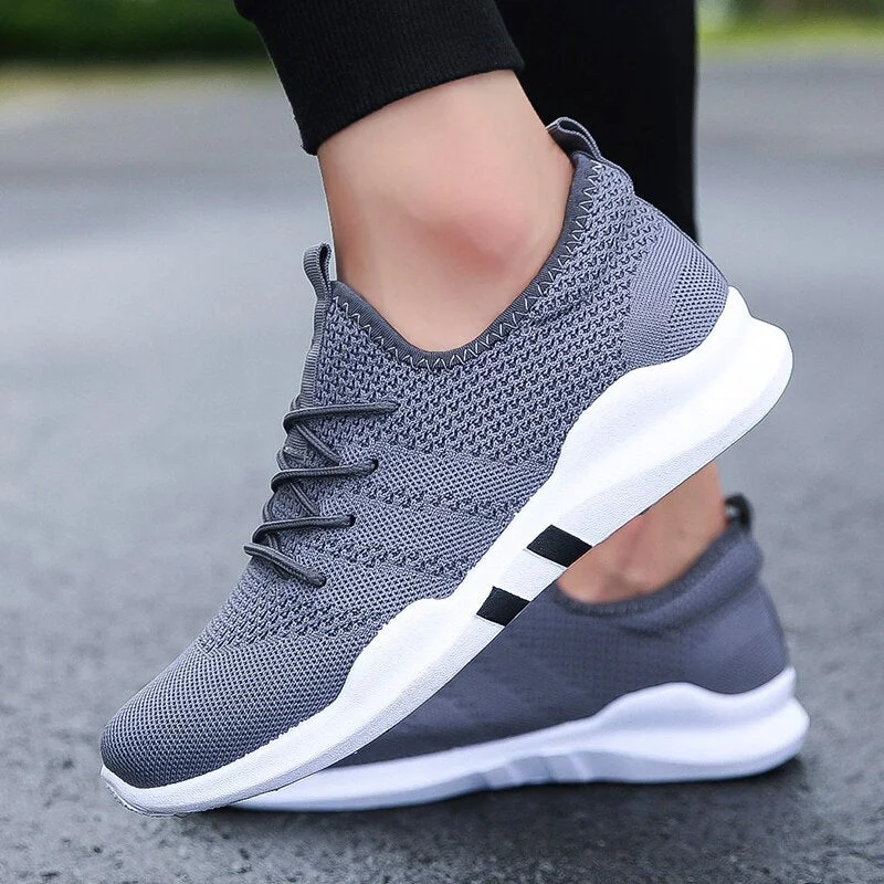 Light Weight Casual Shoes For Men 2020 Spring Autumn Black Comfortable Anti Slip Soft Male Shoes Outdoor Sneakers Men Size 36-47 924