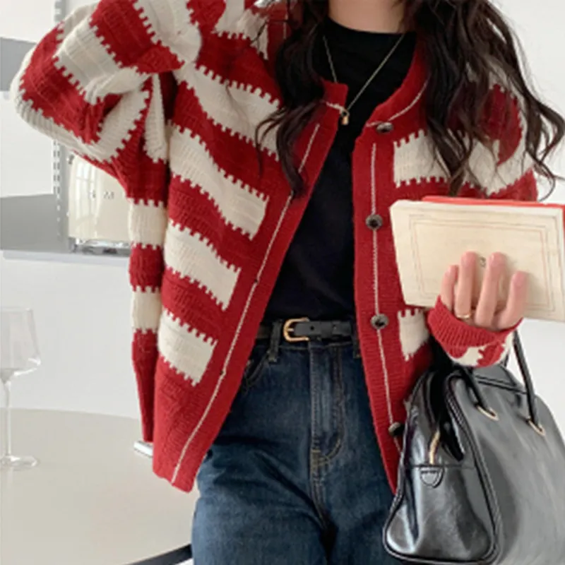 Churchf Churchf Waxy Small Fragrant Wind Sweater Coat Female 2024 New Design Sense Small Black And White Striped Knit Cardigan Short Female