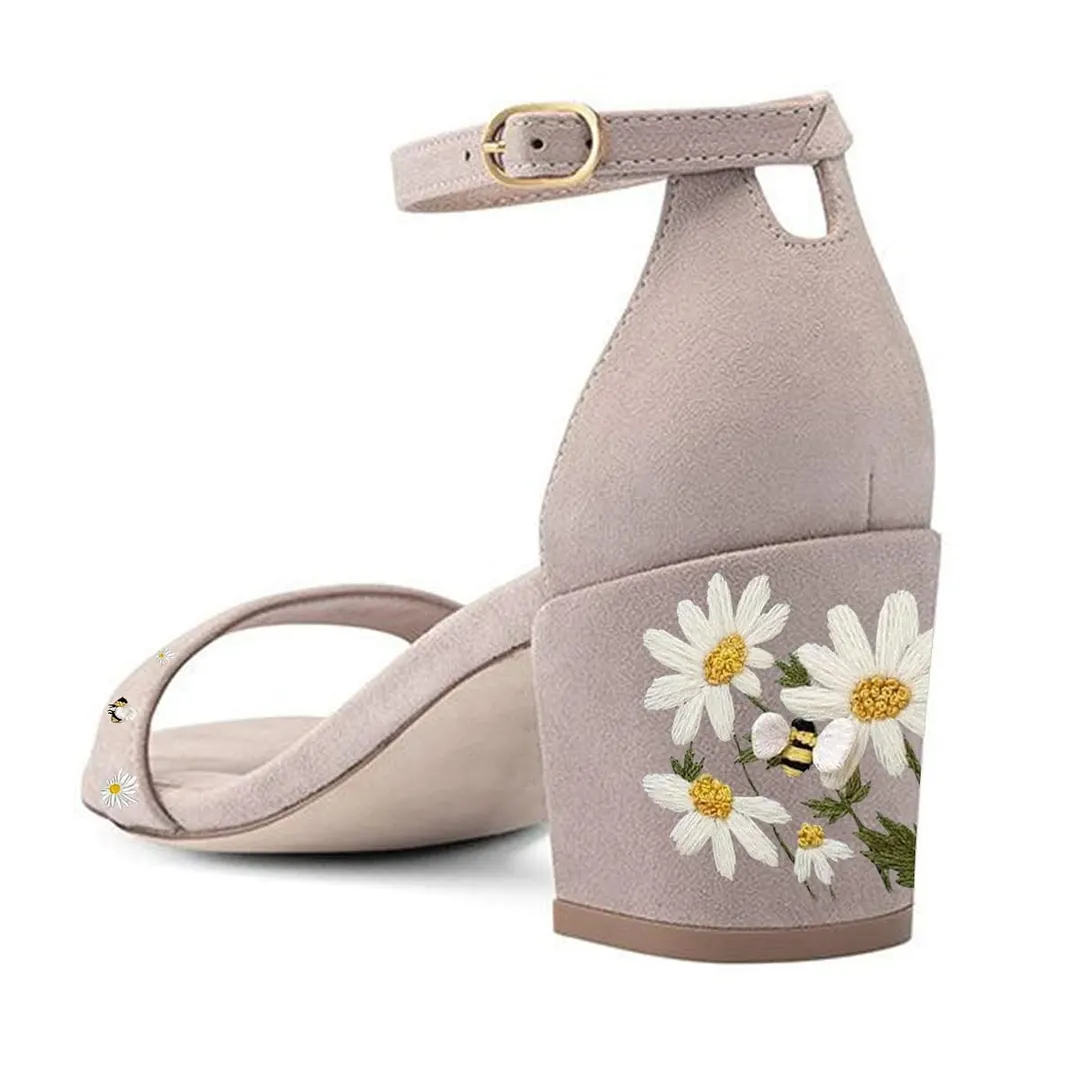 Open Round Toe Chunky Heel Daisy Embroidered Women's Sandals in Nude