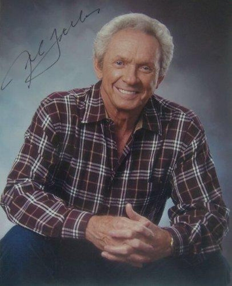 Mel Tillis Autographed Color 8x10 Photo Poster painting