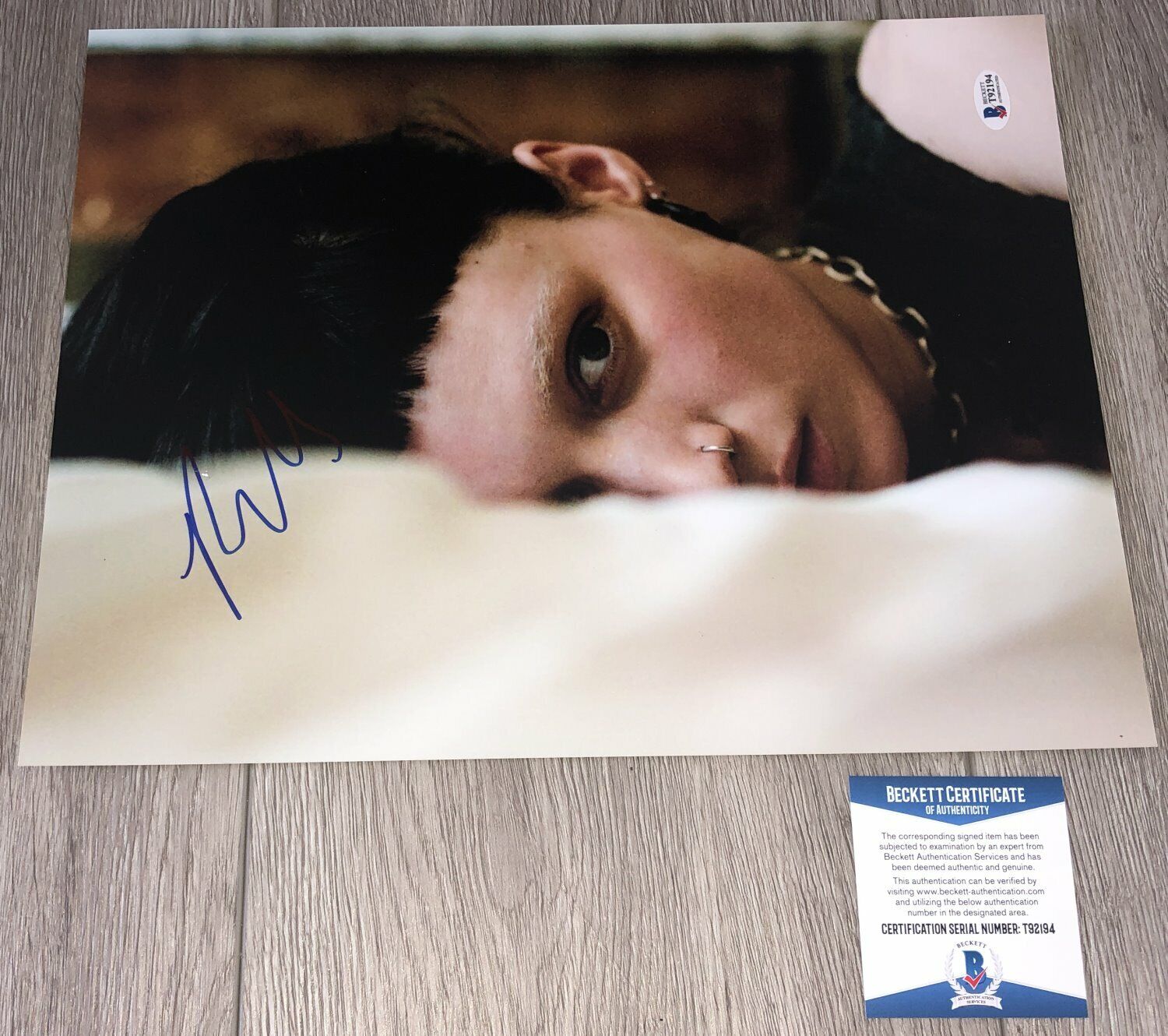 ROONEY MARA SIGNED THE GIRL WITH THE DRAGON TATTOO 11x14 Photo Poster painting A w/PROOF BAS COA