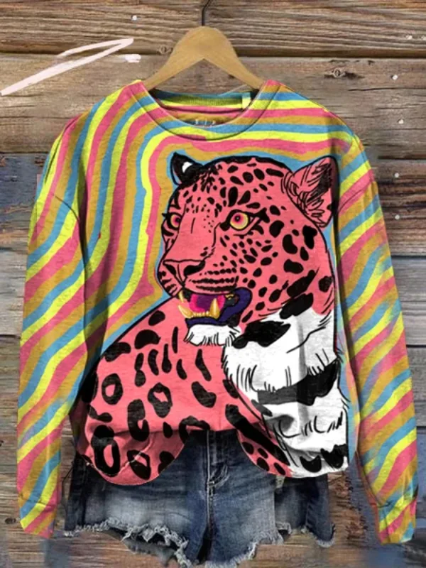 Women's Pink Cheetah Leopard Print Round Neck Long Sleeve Sweatshirt.