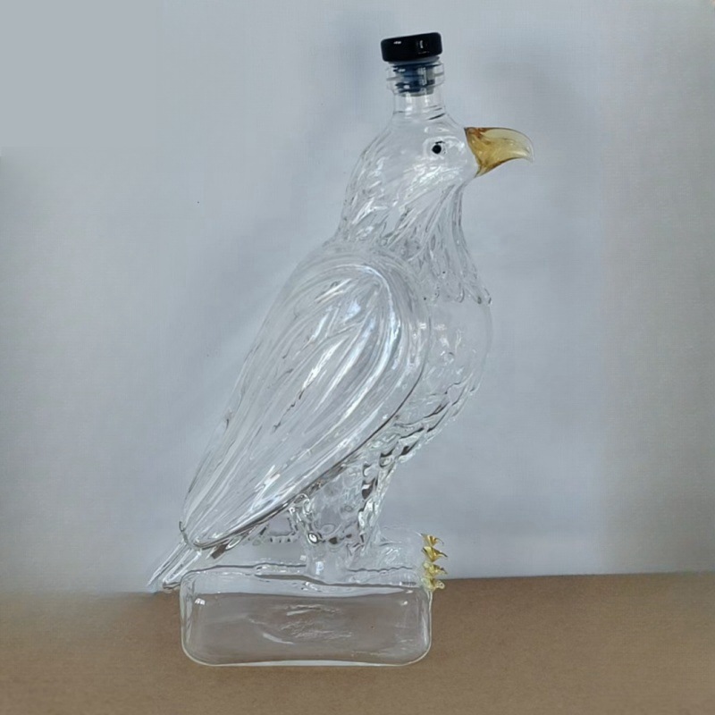 Tegooe Eagle Decanter Hand-Blown Glass Whiskey Liquor Dispenser for Spirits 350ml118oz