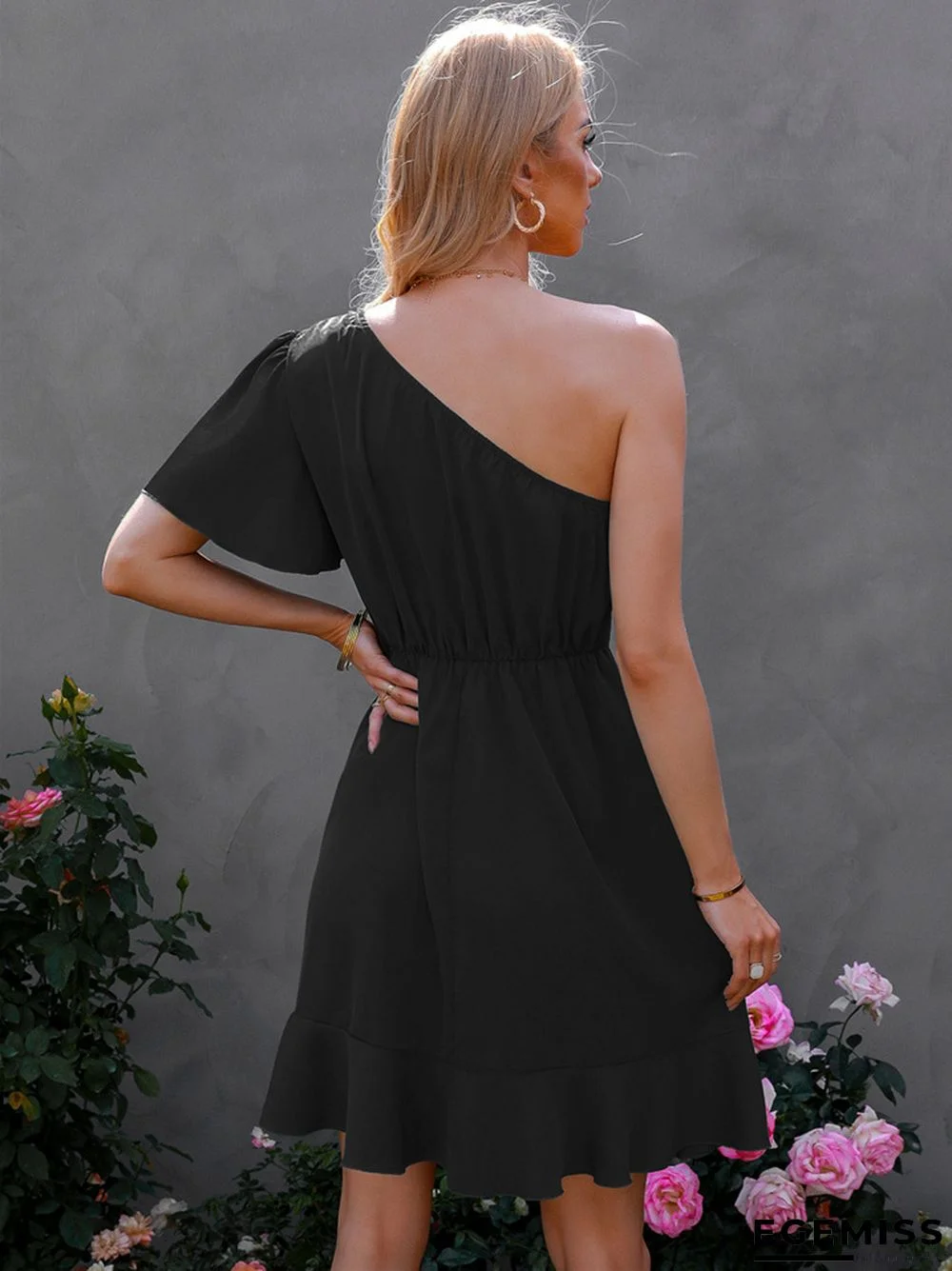 Women's Dress With Off-the-shoulder Flounces And Small Dresses | EGEMISS