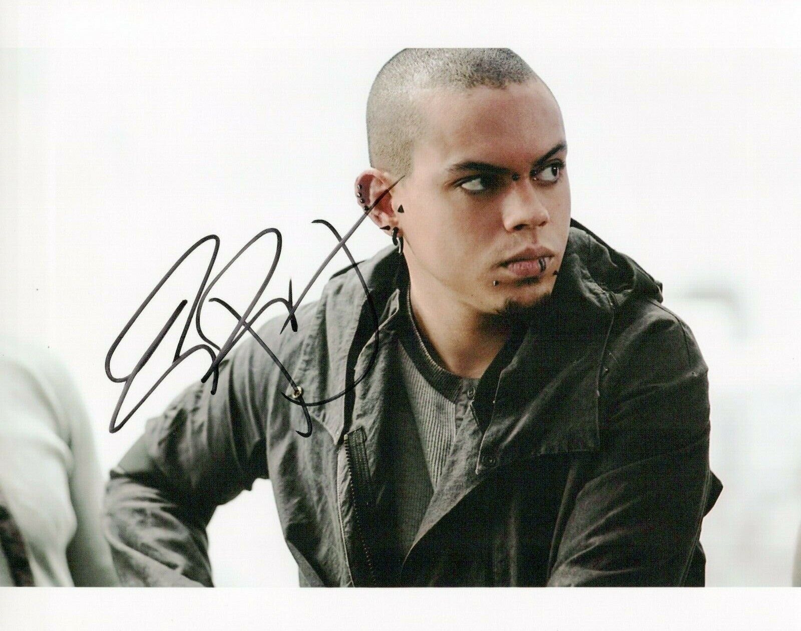 Evan Ross The Hunger Games MJ 2 autographed Photo Poster painting signed 8x10 #4 Messalla