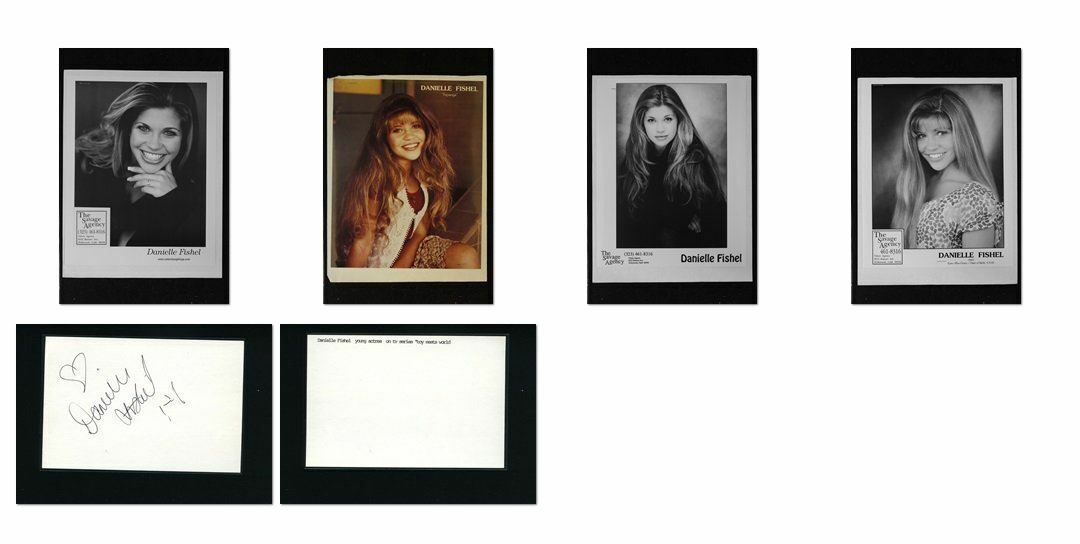 Danielle Fishel - Signed Autograph and Headshot Photo Poster painting set - BOY MEETS WORLD