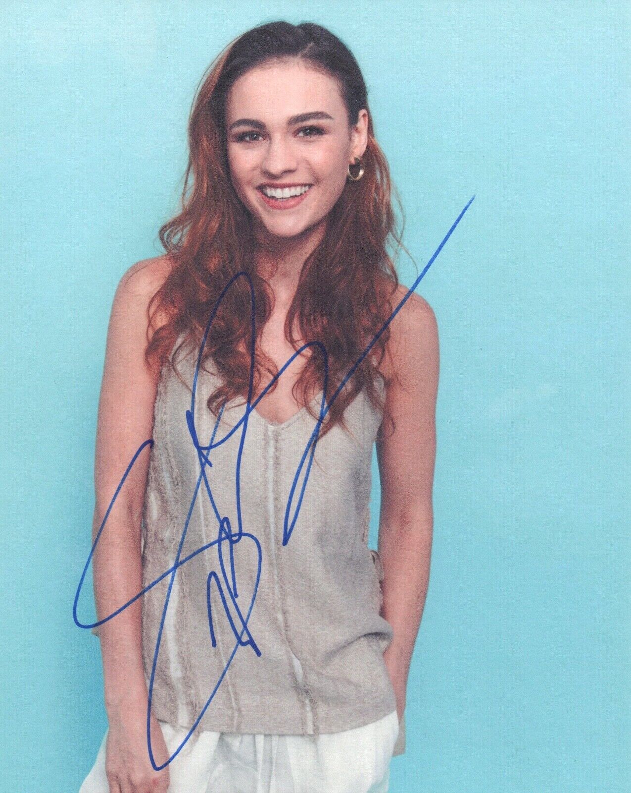 Sophie Skelton Signed Autographed 8x10 Photo Poster painting OUTLANDER Actress COA