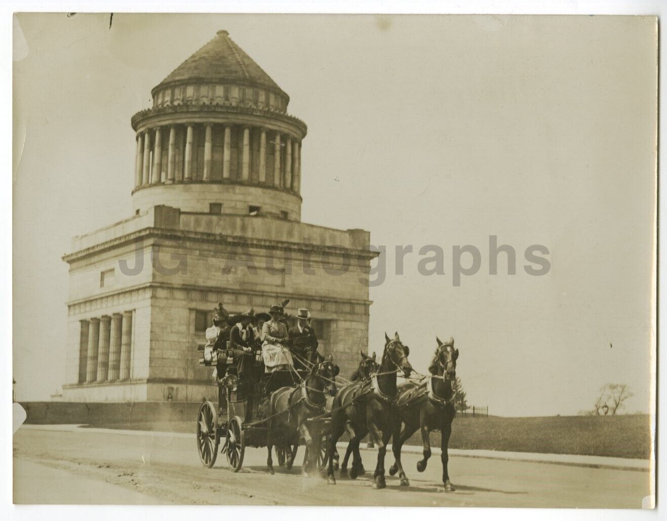 Grant's Tomb - Coaching Season, NYC, 1913 - 1900s Press Photo Poster paintinggraph