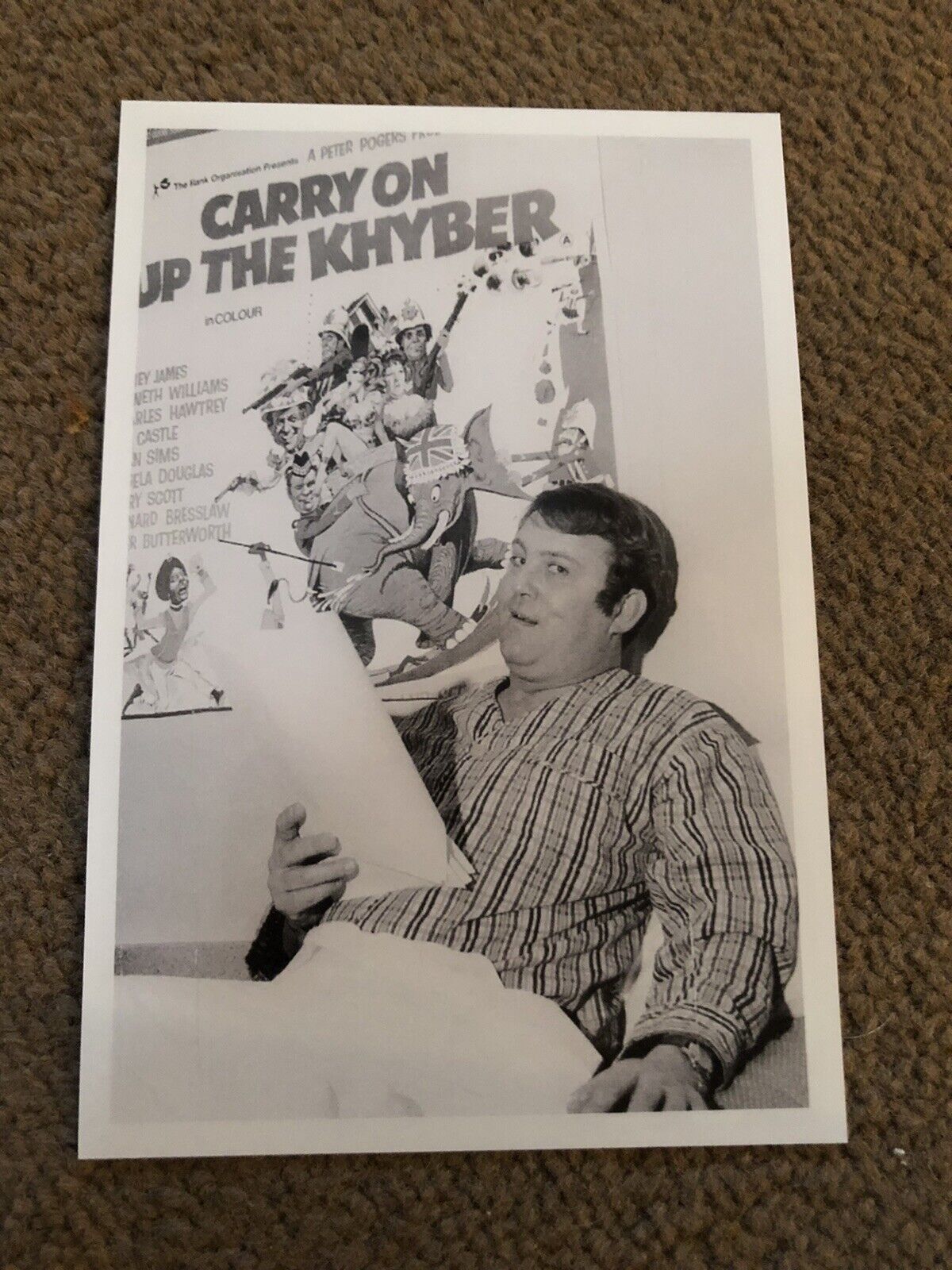 TERRY SCOTT (CARRY ON) UNSIGNED Photo Poster painting- 6x4”