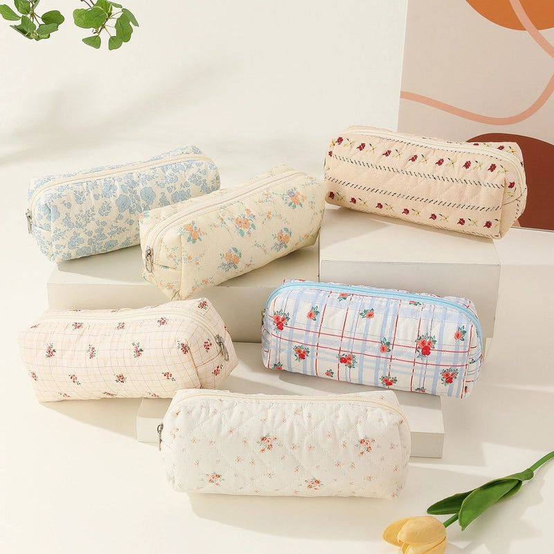 Cute Flower Cotton Sewing Thread Square Makeup Bags & Storage