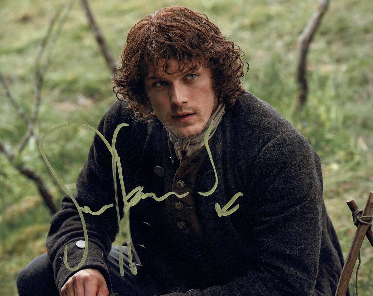 Sam HEUGHAN SIGNED 10x8 Photo Poster painting 1 AFTAL Autograph COA Jamie Fraser Starz Outlander