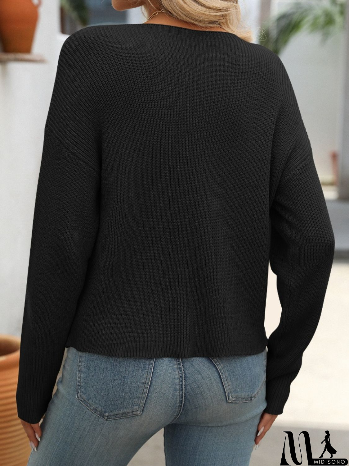 MidiSono - Casual and Fashionable Sweater