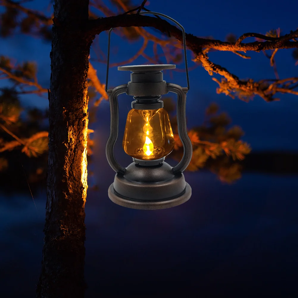 Solar Powered Retro Classic Kerosene Lamp Portable LED Lantern Light (C)